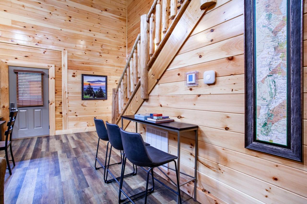 Swimming Bears Lodge 1 With Indoor Pool And Hot Tub Pigeon Forge Buitenkant foto