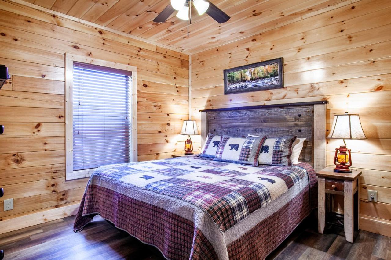 Swimming Bears Lodge 1 With Indoor Pool And Hot Tub Pigeon Forge Buitenkant foto